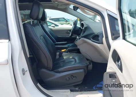 2018 Chrysler Pacifica Limited from USA, damaged, VIN 2C4RC1GG8JR272407